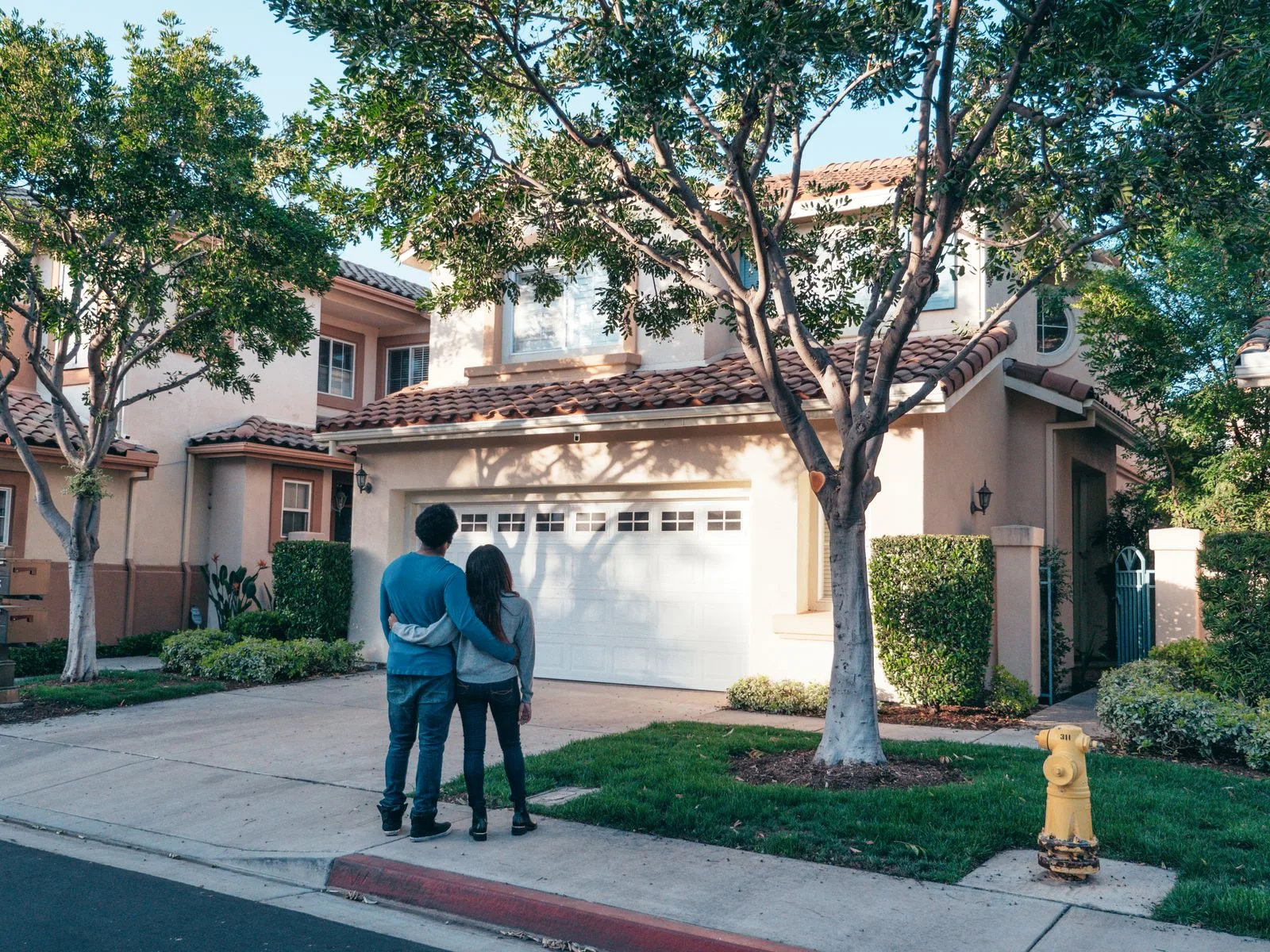 A well-maintained community home in an HOA neighborhood